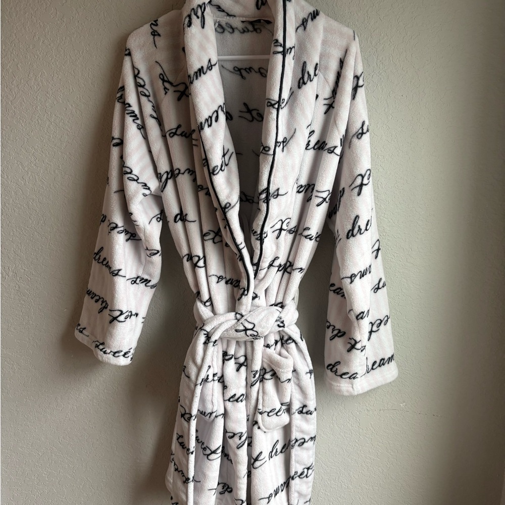 Victoria's Secret Pink Stripe Classic Script Plush Robe - Picture 3 of 10